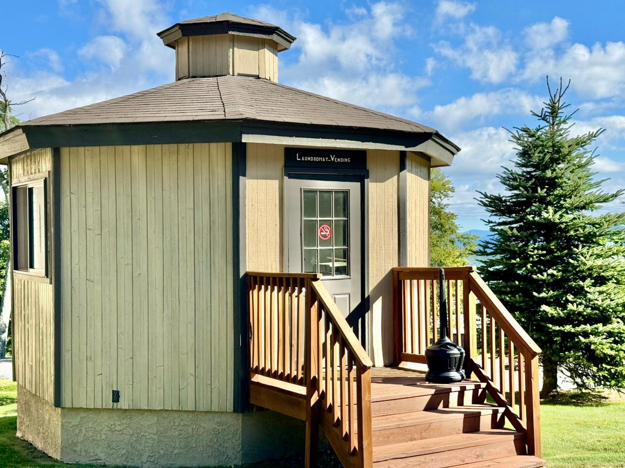 The Sugar Suite - Renovated With A View! Ac! Pool, Hot Tub, Sauna, Gym, Ev Sugar Mountain Exterior photo